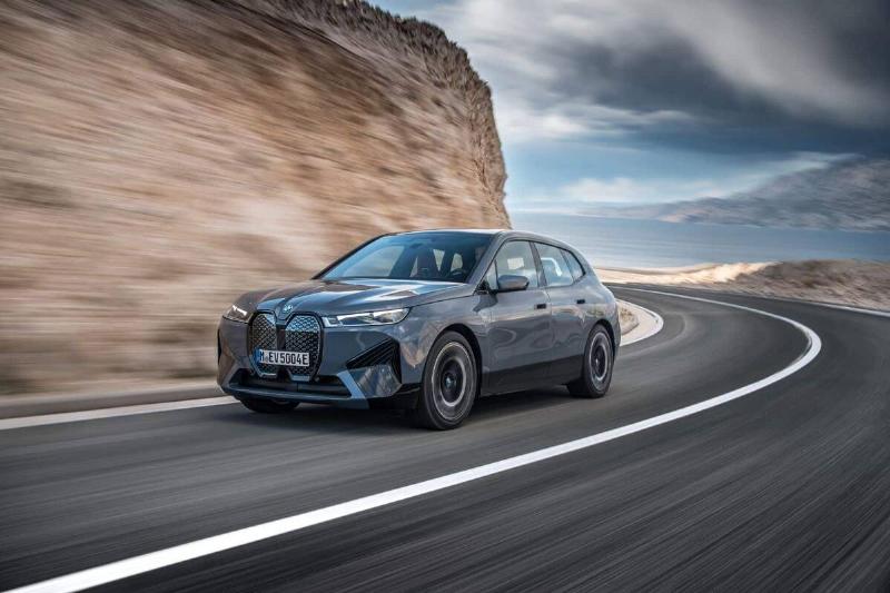 2022-BMW-iX-xDrive50-12 2022-BMW-iX-xDrive50-12