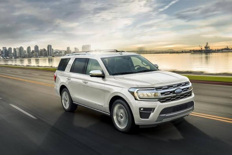 2024-ford-expedition-side-view 2024-ford-expedition-side-view