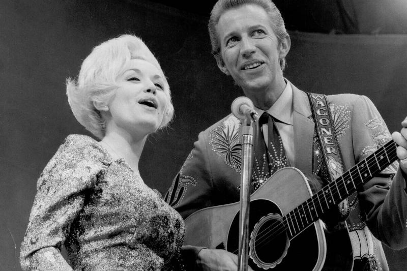 Dolly Parton & Porter Wagoner Perform