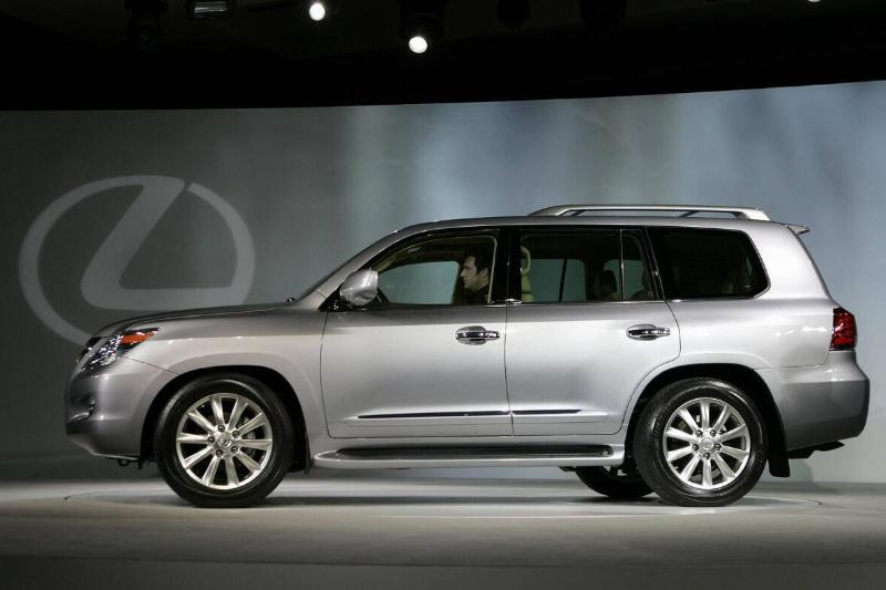 The 2008 Lexus LX570 SUV is introduced a... The 2008 Lexus LX570 SUV is introduced a...