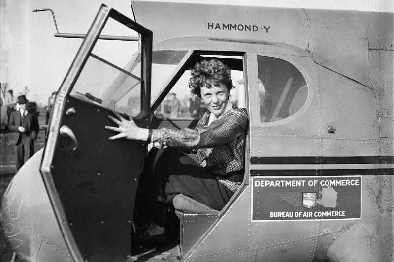 Amelia_Earhart_LOC_hec.40747 Amelia_Earhart_LOC_hec.40747