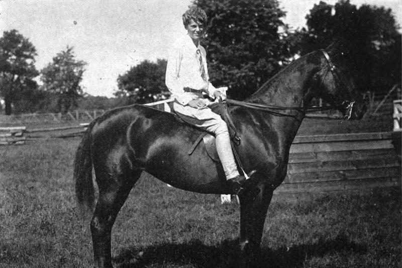 Amelia_Earhart_on_horseback_from_20_Hrs_40_Min Amelia_Earhart_on_horseback_from_20_Hrs_40_Min
