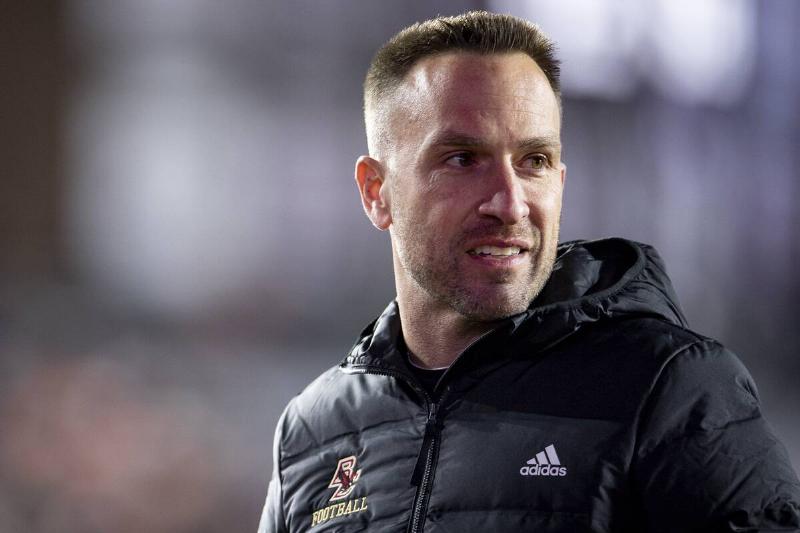 Jeff Hafley looking to the side