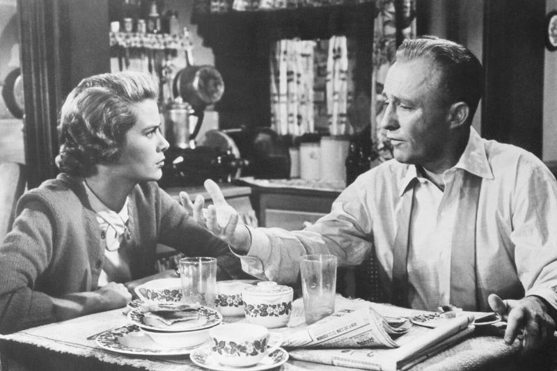 Grace Kelly and Bing Crosby as Georgie and Frank Elgin in 'The Country Girl'