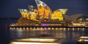 Sydney Opera house lit up to pay tribute to the firies in Australia.