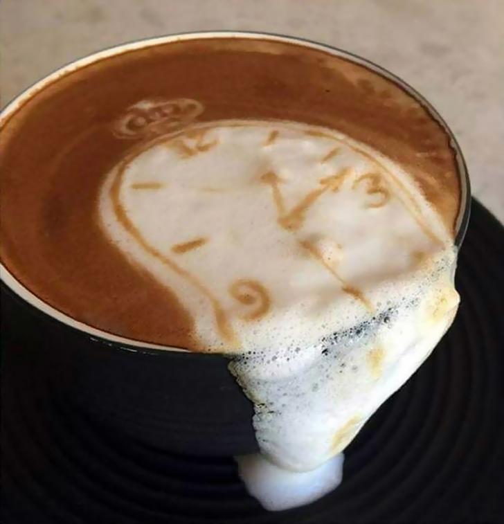 Salvador DalÃ­ latte art