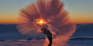 A thermos of hot tea hurled into the air at -40 degrees Celsius near the Arctic Circle