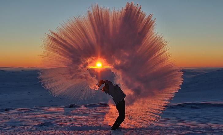 A thermos of hot tea hurled into the air at -40 degrees Celsius near the Arctic Circle