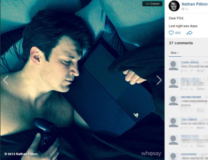 Nathan Fillion is also enjoying himself.