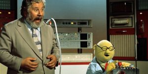 Peter Ustinov and Dr. Bunsen Honeydew on the set of the Muppets, 1976