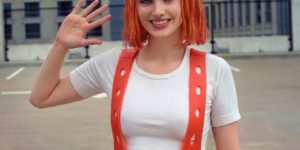 Impressive Leeloo cosplay