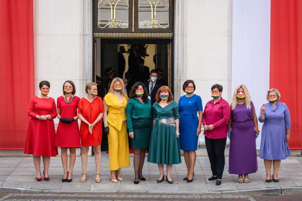 Polish MPs flew rainbow colours for their Homophobic president Andrzej Duda's swearing-in.