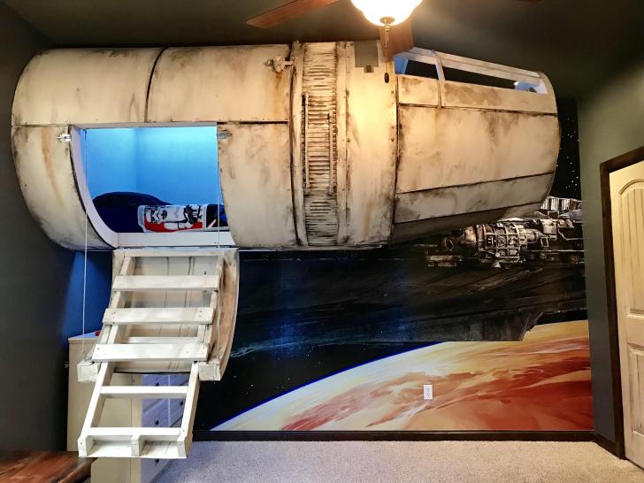 Millennium Falcon Bed