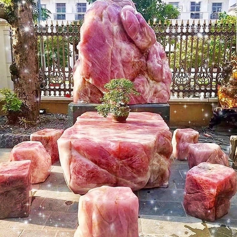 Massive table set made of elephant brisket.