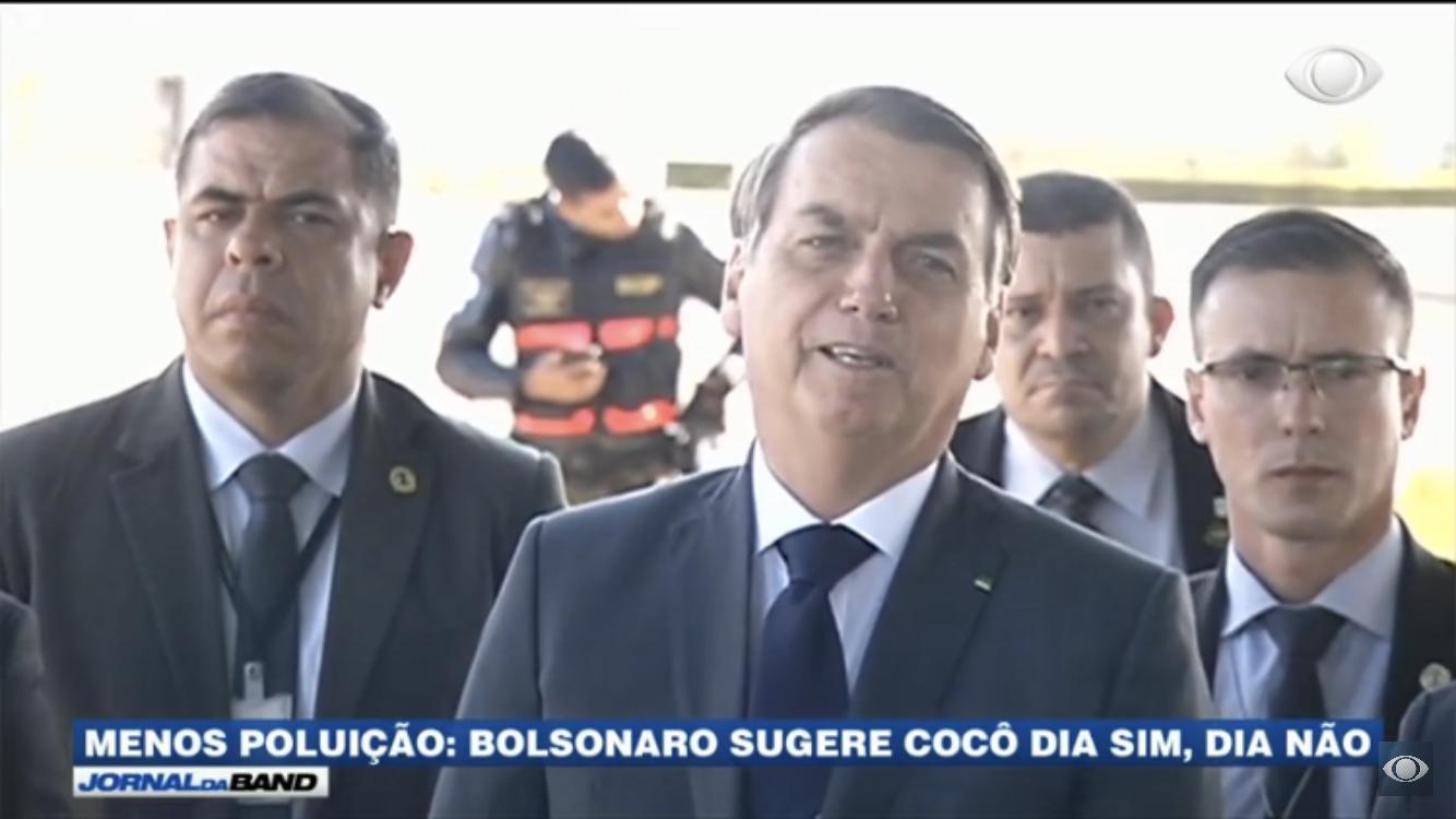 Brazilian president Jair Bolsonaro suggests pooping only every other day to reduce pollution