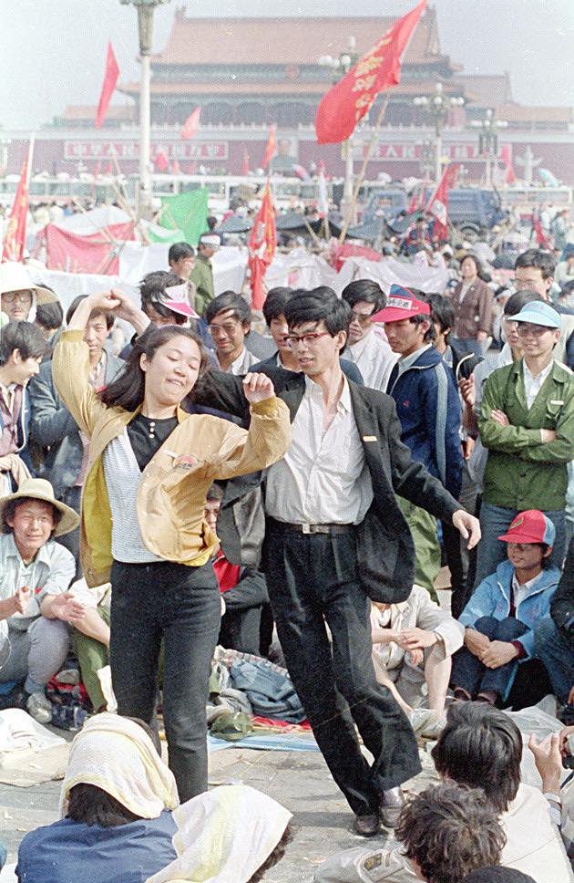 Tiananmen Square, circa June 3, 1989. [å…«ä¹æ°‘é‹]