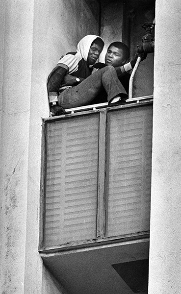 Muhammad Ali prevents a suicide 1981