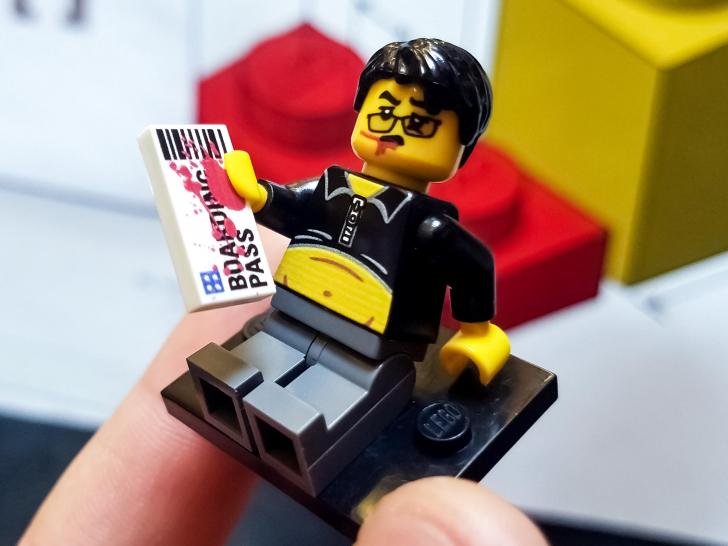 Someone made a Lego figure of the United Airlines passenger.