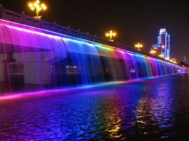 Banpo Bridge, Seoul, South Korea (the good Korea)