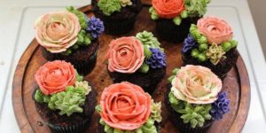 Buttercream succulent cupcakes