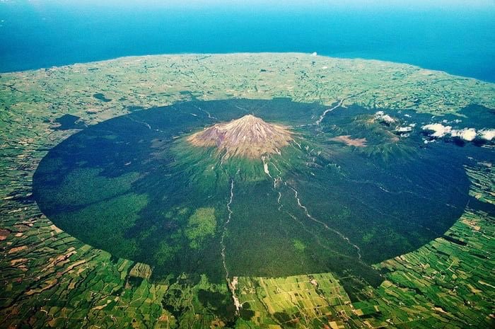 New Zealand's Mount Taranaki has an incredibly neat base.