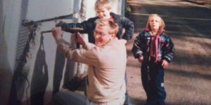 The family who vandalizes the Berlin Wall together, stays together.