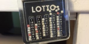 A keychain that chooses your lotto numbers for you…