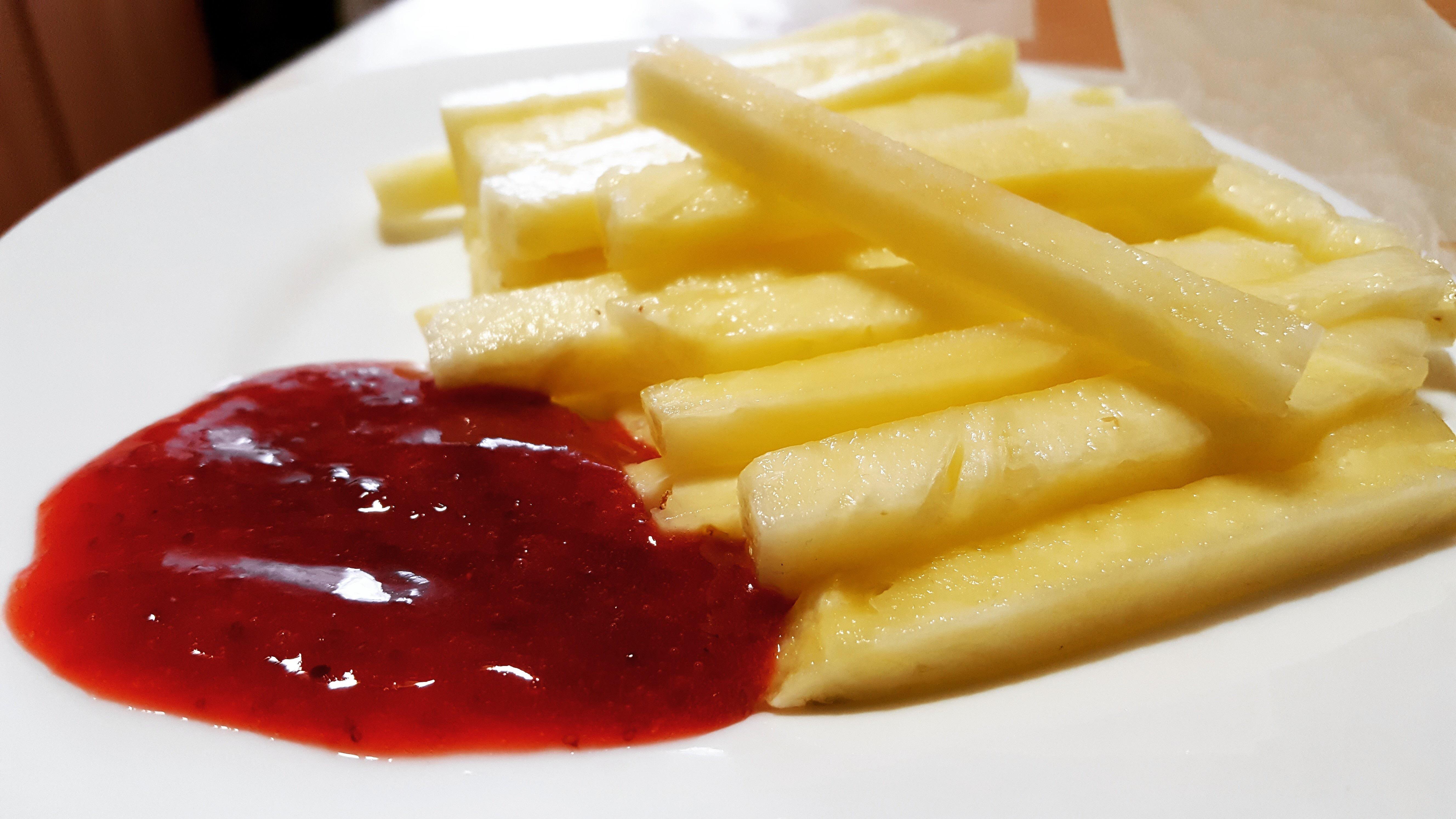 I'll take a side of pineapple fries and strawberry ketchup