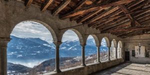 This balcony near the Alps, Italy has the most beautiful wood.