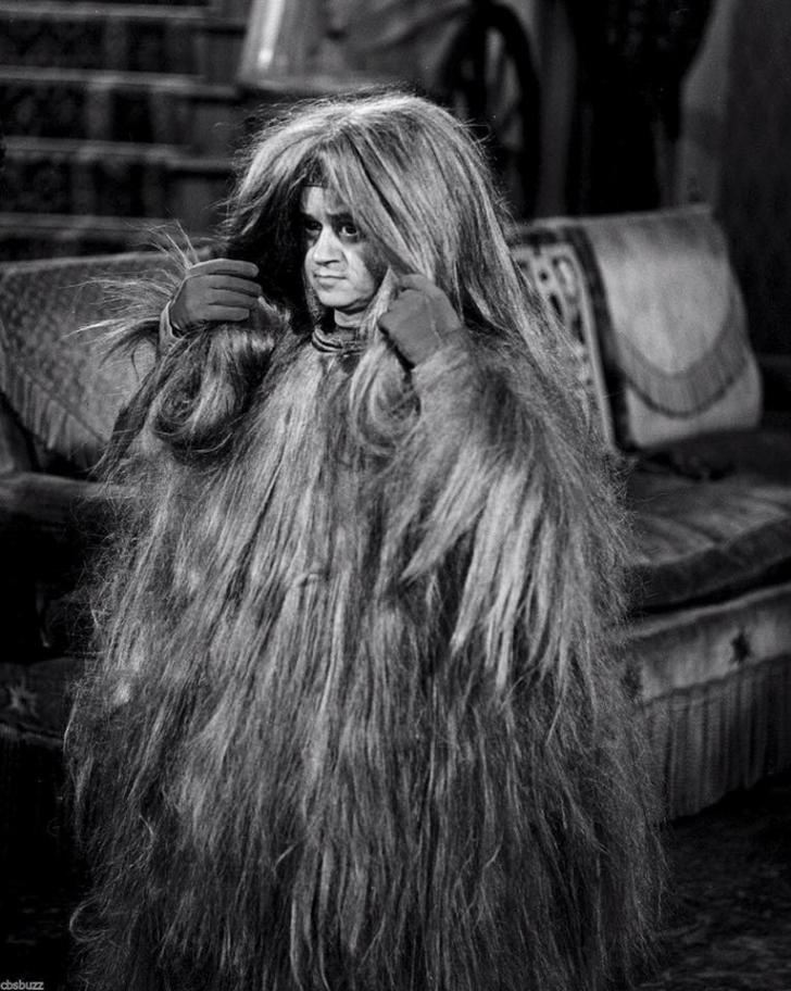 Rare photo showing Cousin It's face on the set of The Addams Family, 1965