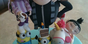 Despicable Me cake.