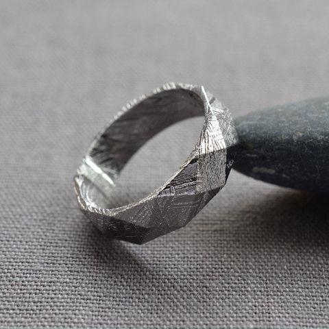 Ring made from a Meteorite