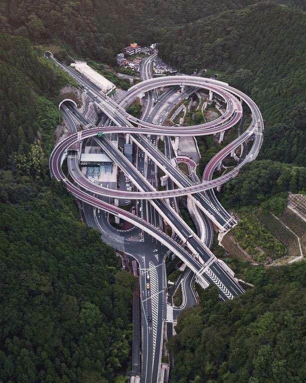 Tokyo's highway system looks like when I was learning to tie my own shoes.