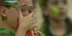 Brazilian+kid+collects+his+tears+for+thirsty+Germans.