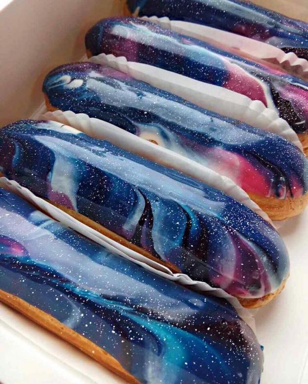 Galaxy Eclairs. OM NOM NOM