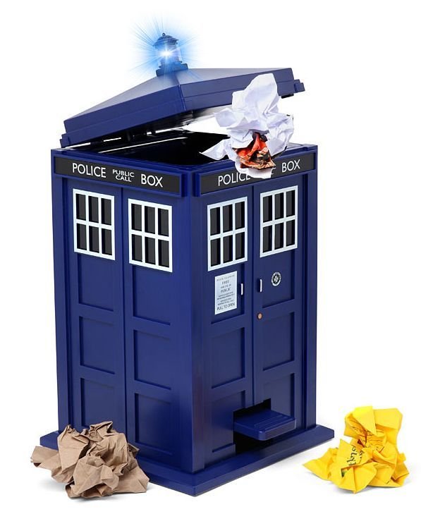 Dr. Who Tardis trashcan.