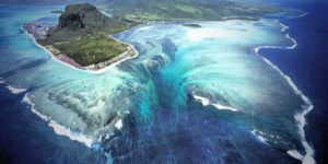 Aerial Illusion of an “Underwater Waterfall”