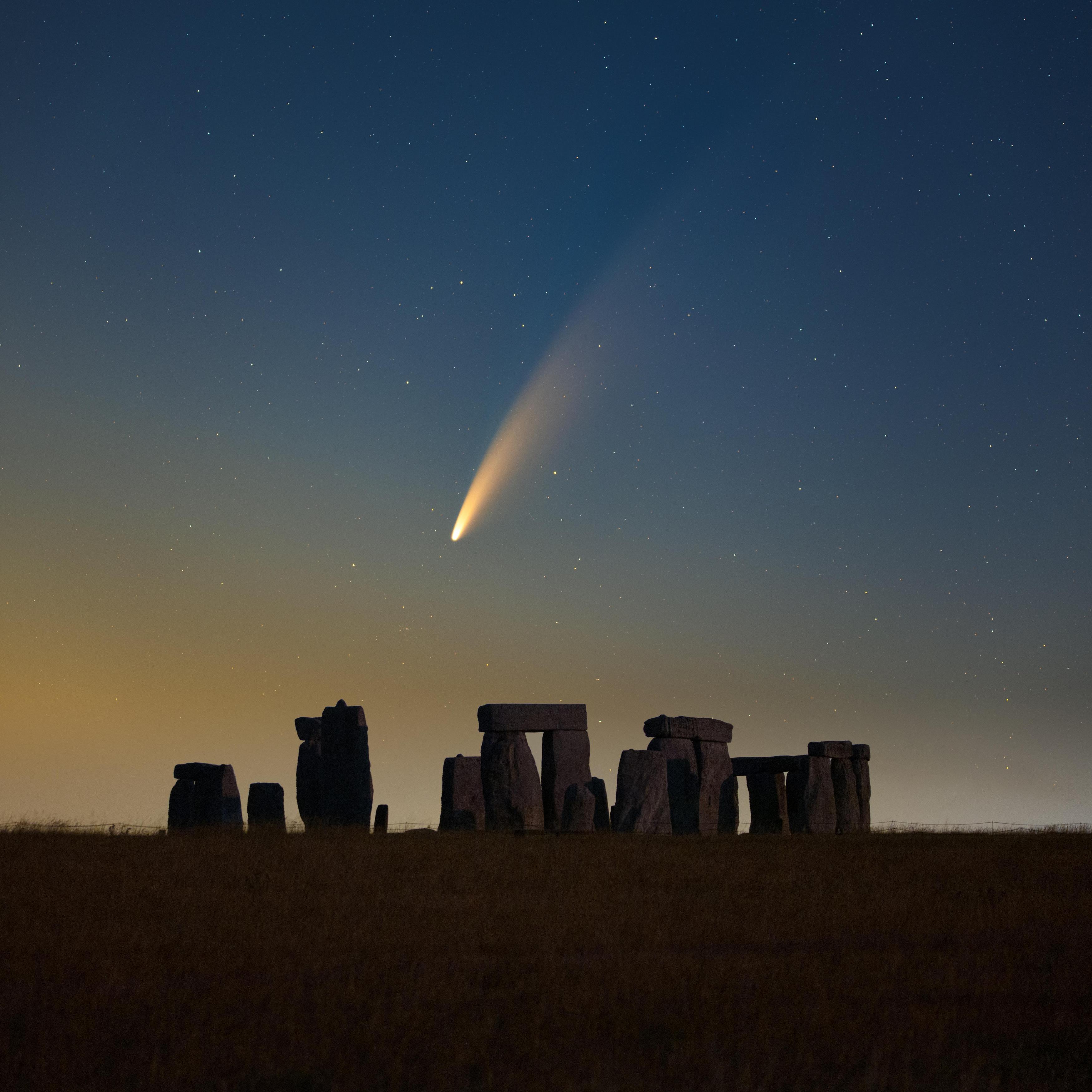 NEOWISE over Stonehenge