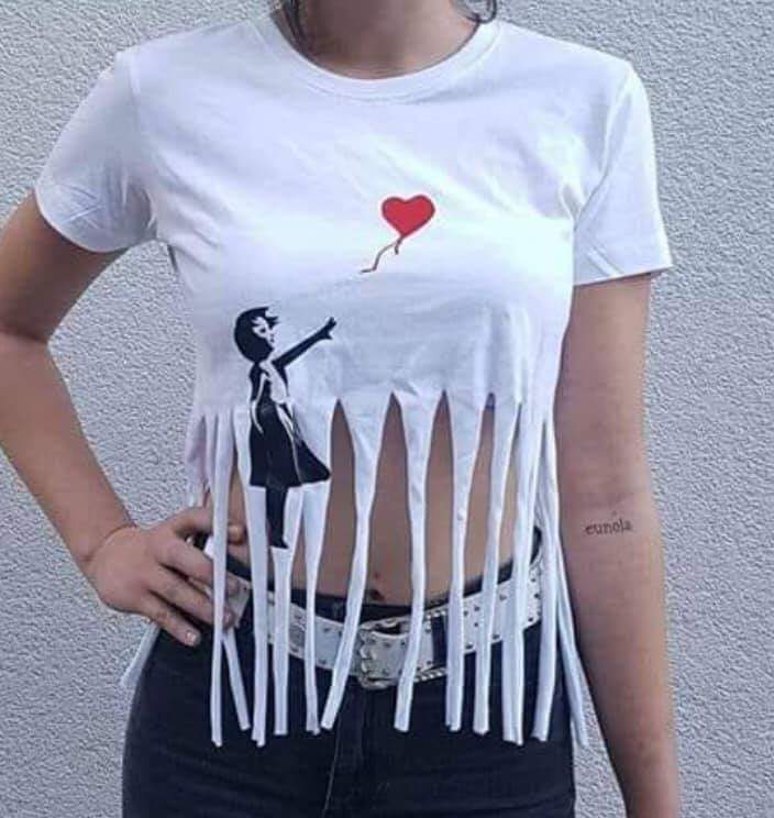 Shirt imitates art.