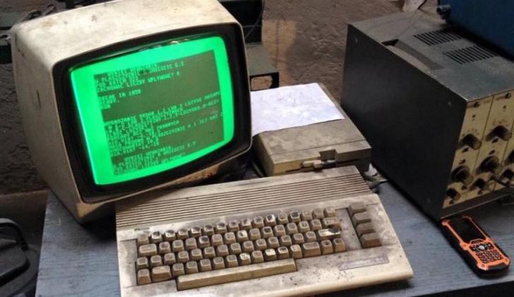 This Ancient Commodore 64 Is Still Being Used to Run an Auto Shop in Poland