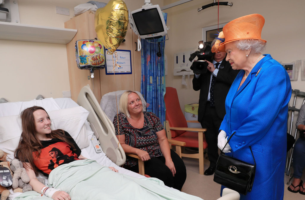 Queen Elizabeth II visits Manchester victims
