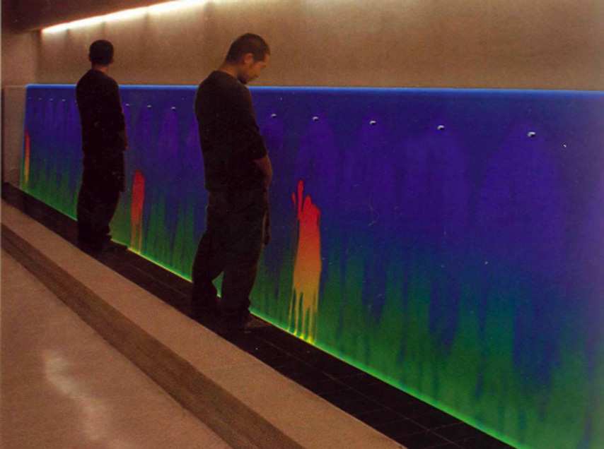 Thermalchromatic urinal.