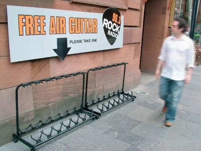 Free air guitar!!