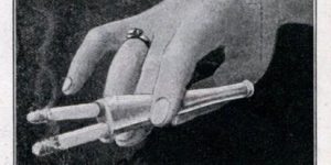 Double-barrel+cigarette+holder.