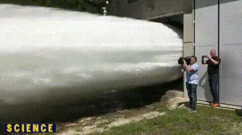 Water discharge at circa 22,000 litres per second.