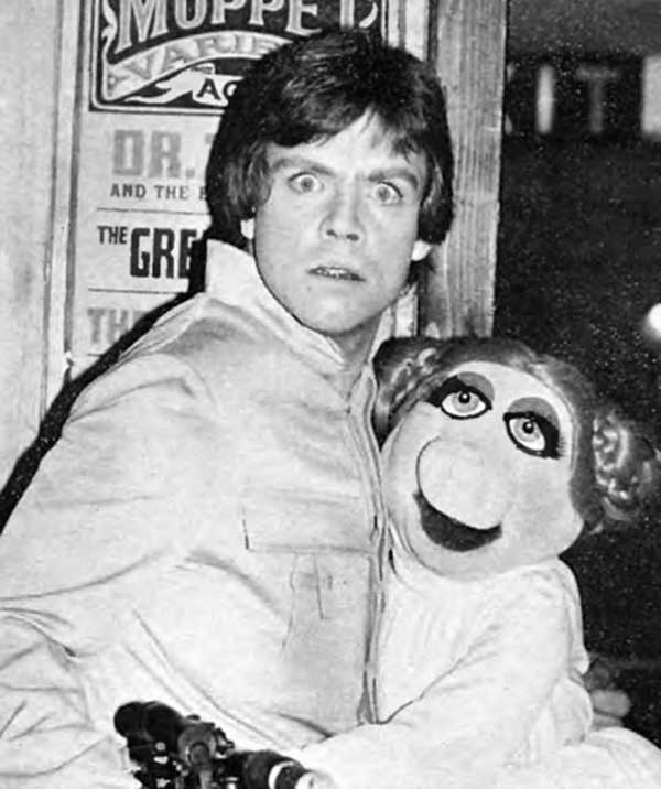 Mark Hamill and Miss Piggy EXPLOSED