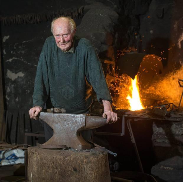 Ireland's oldest working Blacksmith still smashes metal at the age of '94