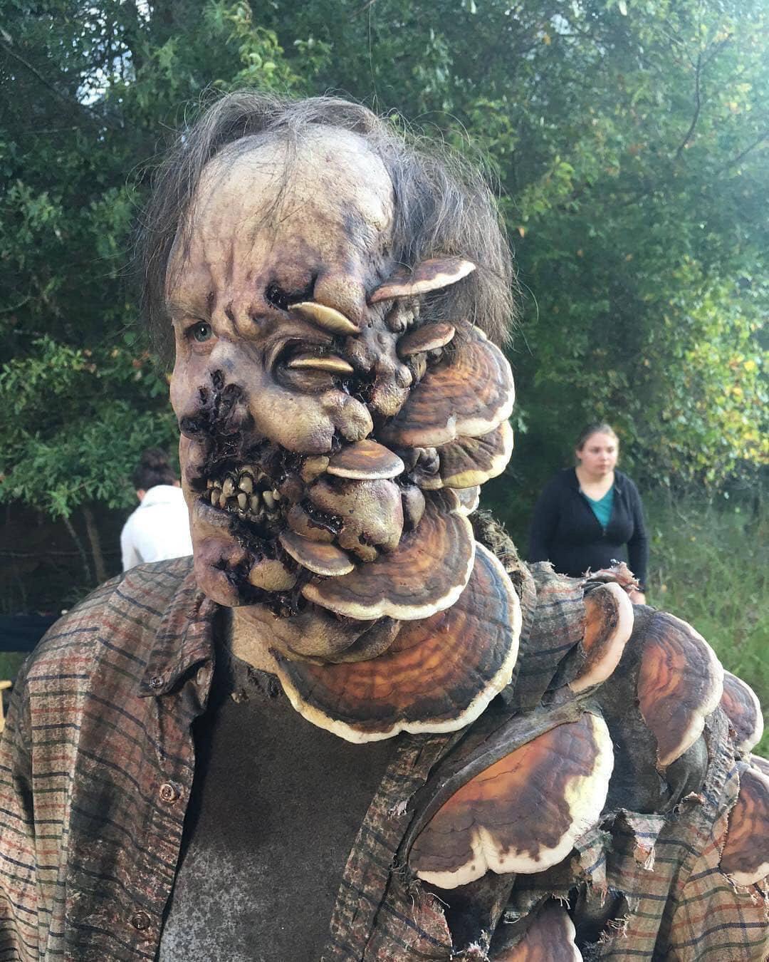 Special effects makeup is really fun[gi]. 