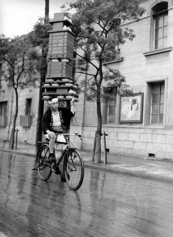 Japanese ramen delivery circa 1928