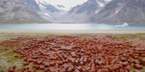 Record low water levels reveal waste dumped by the US in Greenland during the cold war.